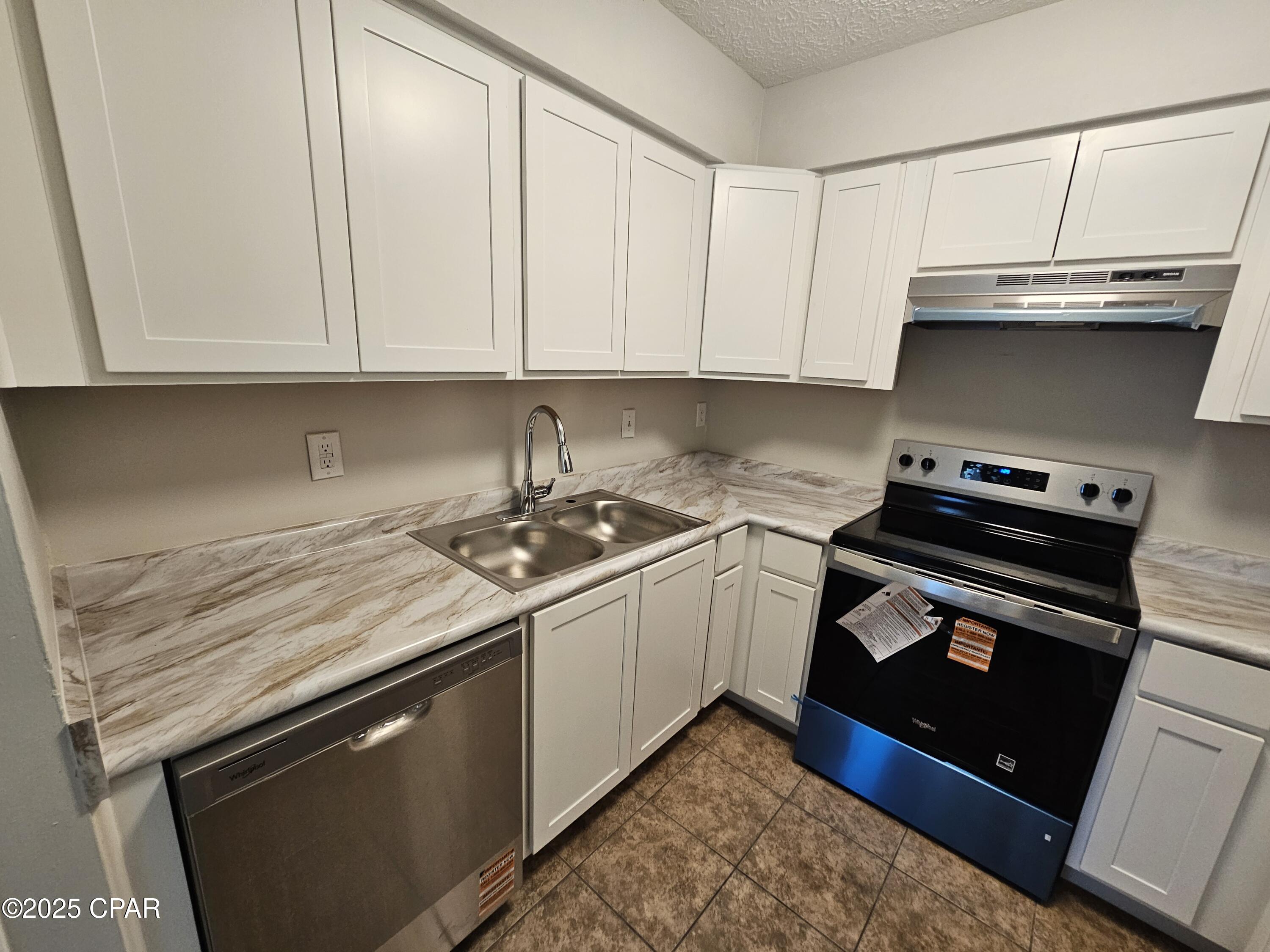 6325 Chipewa Street Panama City, FL 32404 - Photo 2 of 30