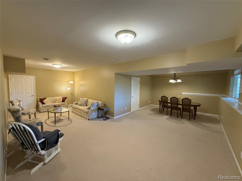 7172 Kings Way Flushing, MI 48433 - Photo 34 of 41