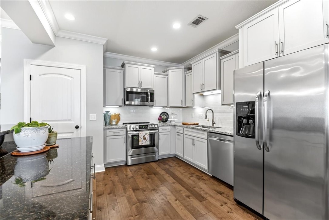 1604 Mariners Circle St. Simons Island, GA 31522 - Photo 10 of 36