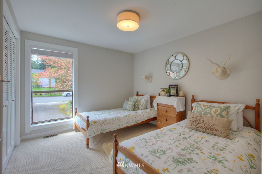 8707 185th Place Southwest Edmonds, WA 98026 - Photo 14 of 25 Gallery Image 14