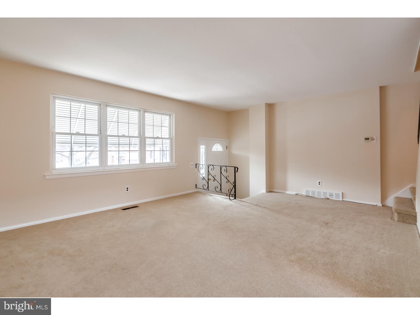12822 Elnora Road Philadelphia, PA 19154 - Photo 2 of 21