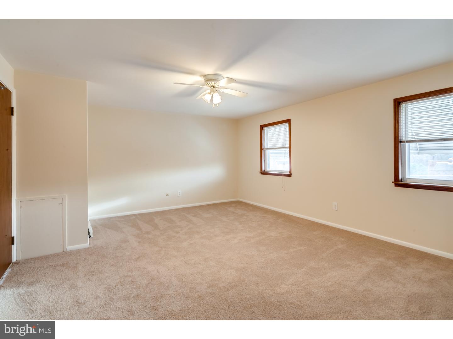 12822 Elnora Road Philadelphia, PA 19154 - Photo 11 of 21
