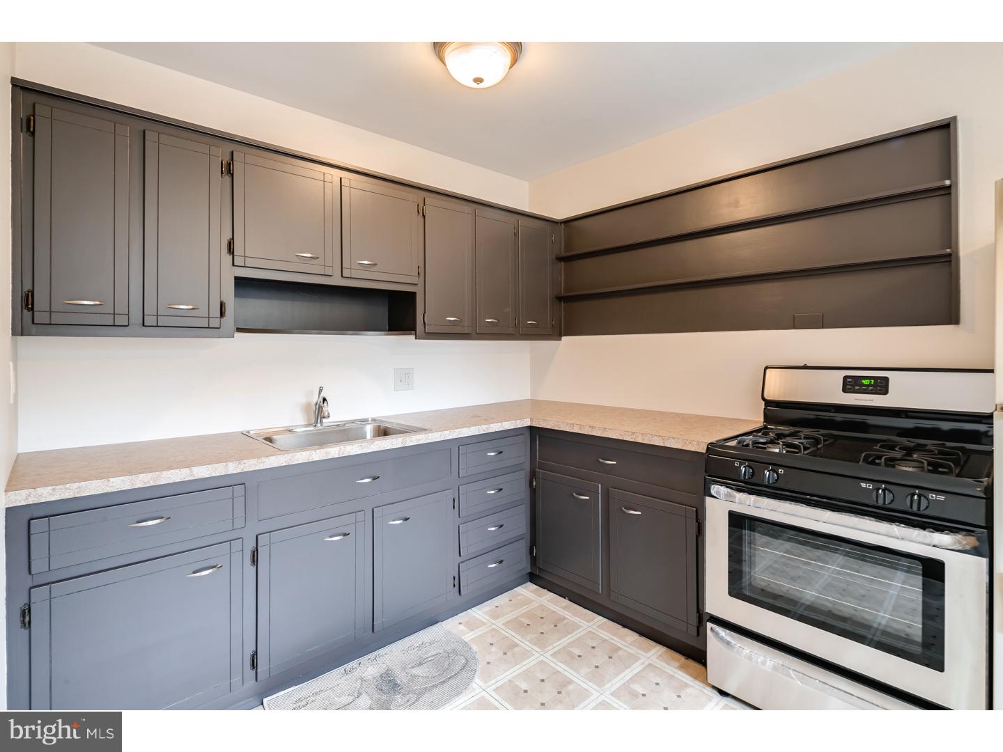 12822 Elnora Road Philadelphia, PA 19154 - Photo 4 of 21