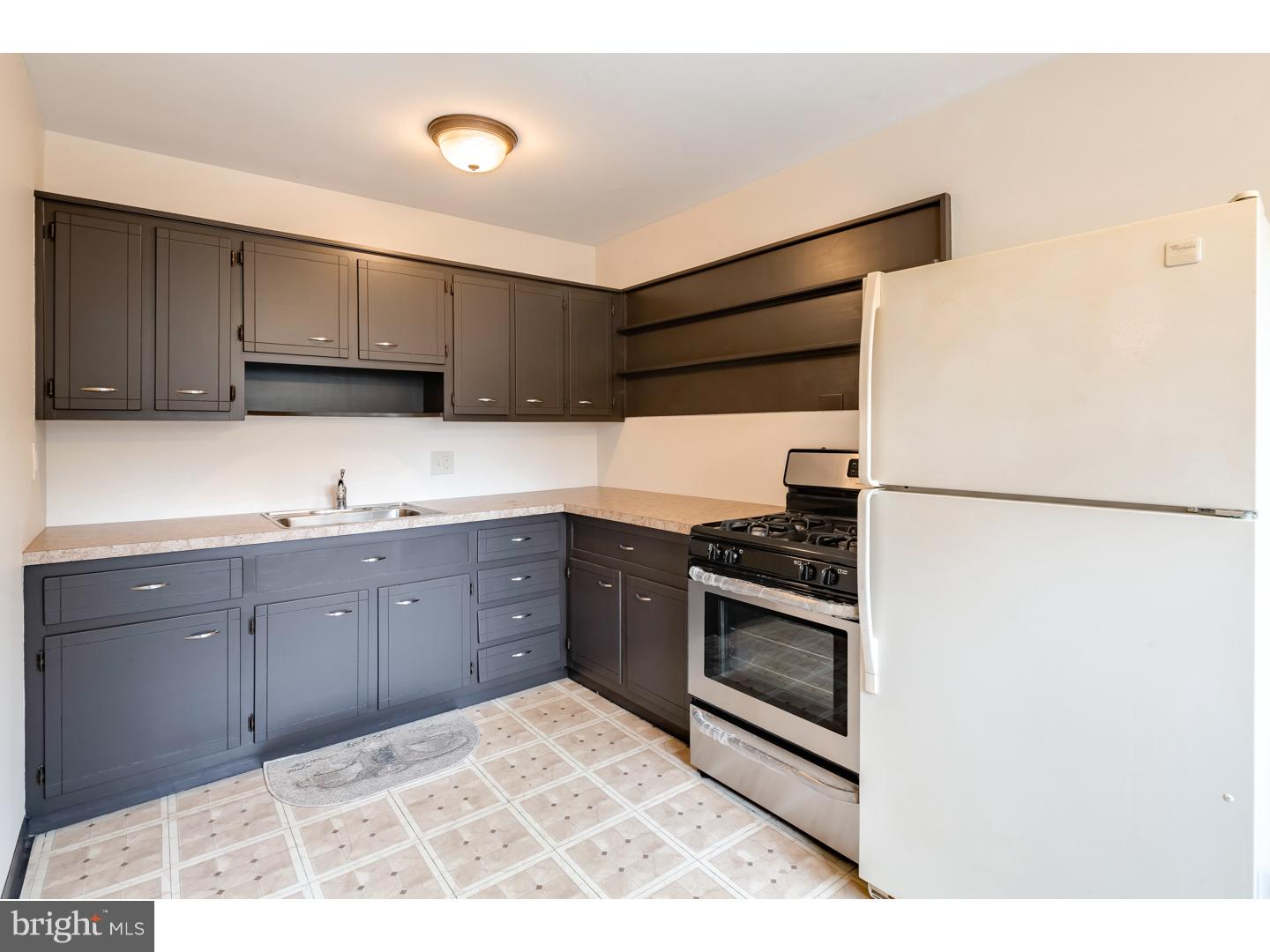 12822 Elnora Road Philadelphia, PA 19154 - Photo 5 of 21