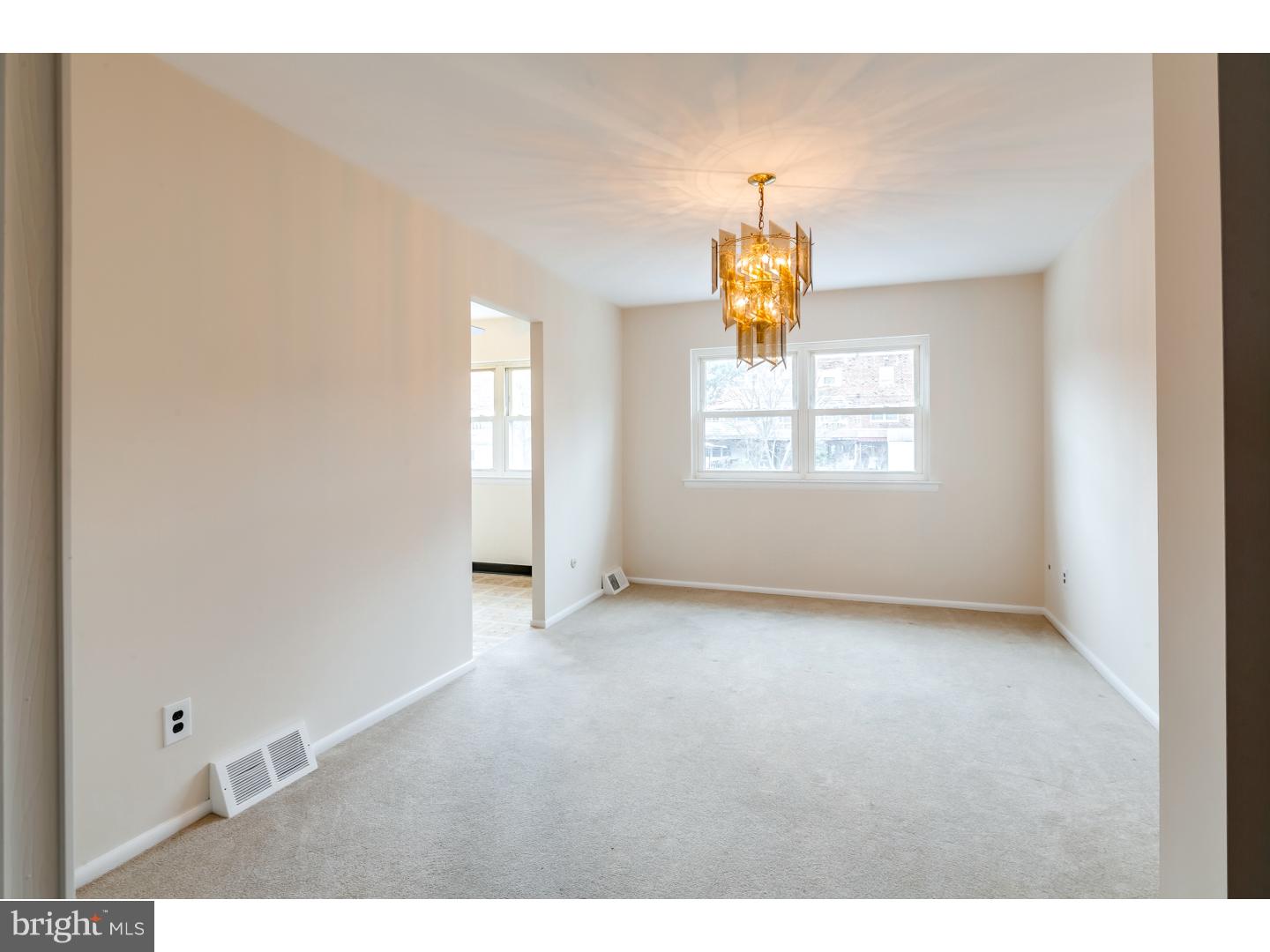 12822 Elnora Road Philadelphia, PA 19154 - Photo 8 of 21