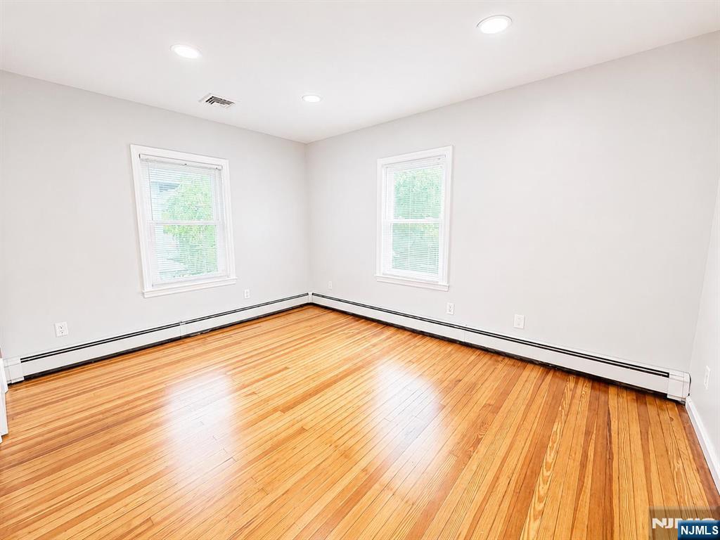 24 Sunderland Avenue Rutherford, NJ 07070 - Photo 22 of 34
