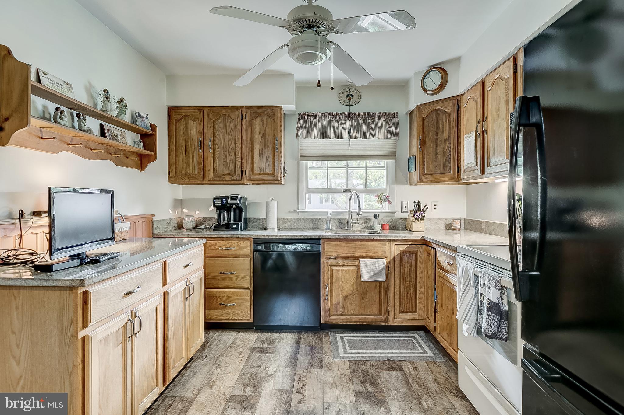 305 Stonewall Road Baltimore, MD 21228 - Photo 11 of 30