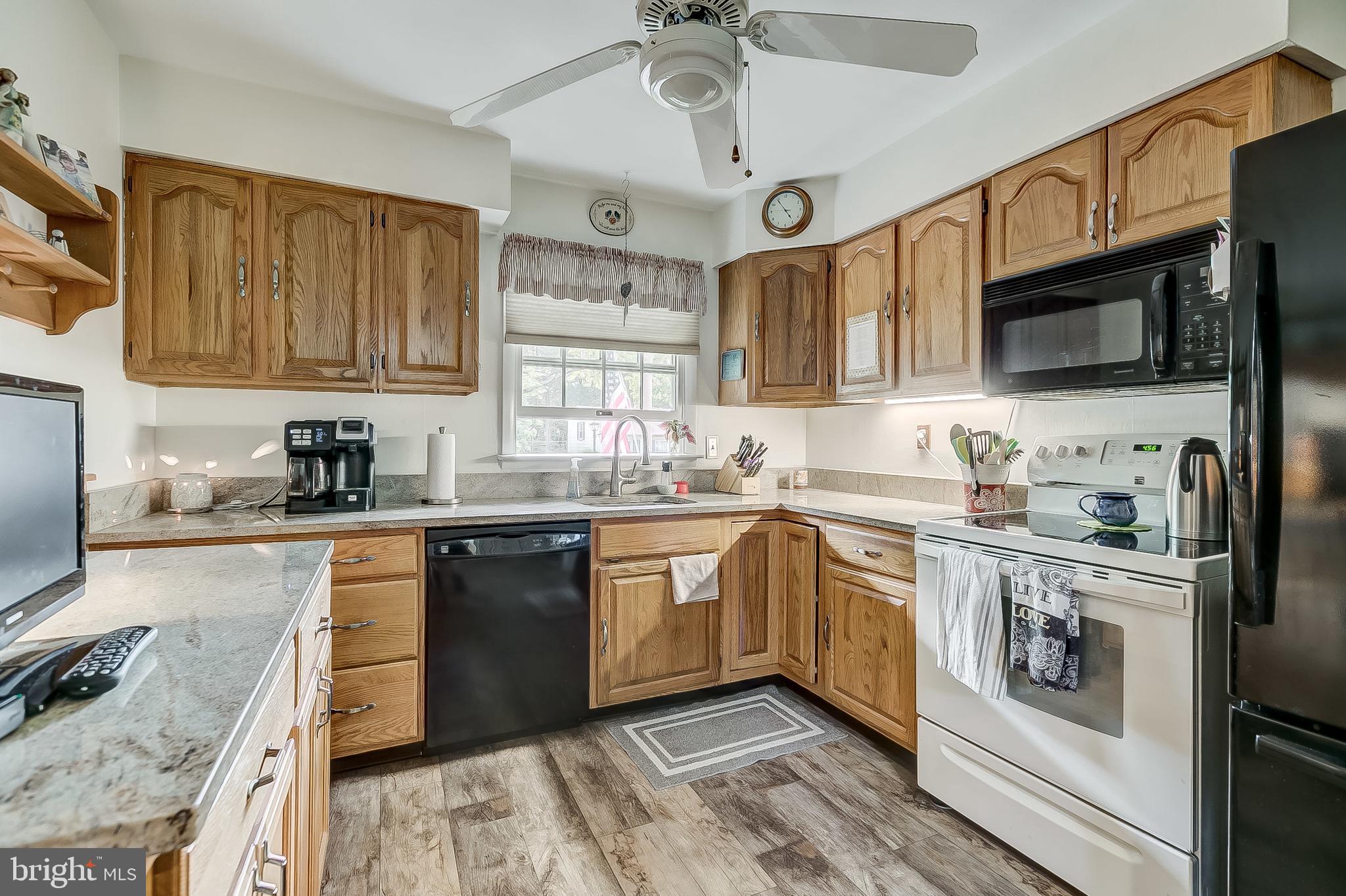 305 Stonewall Road Baltimore, MD 21228 - Photo 12 of 30