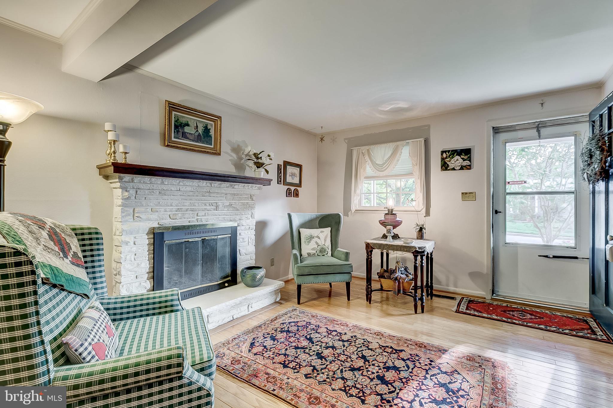 305 Stonewall Road Baltimore, MD 21228 - Photo 5 of 30