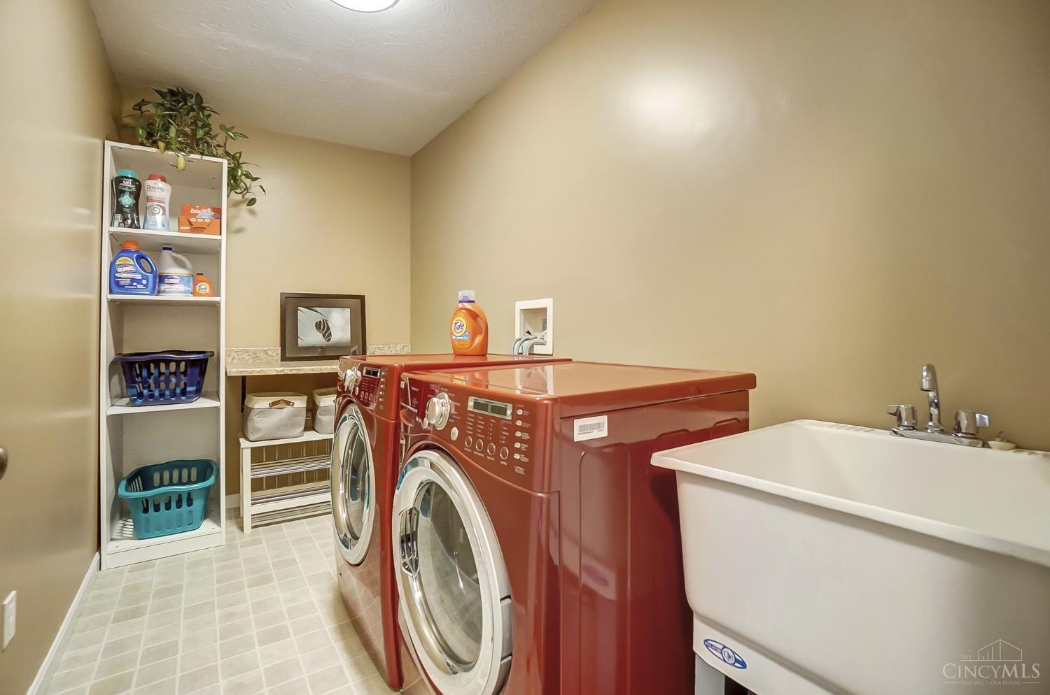 4662 Riley Lane Cincinnati, OH 45227 - Photo 27 of 73 Gallery Image 27