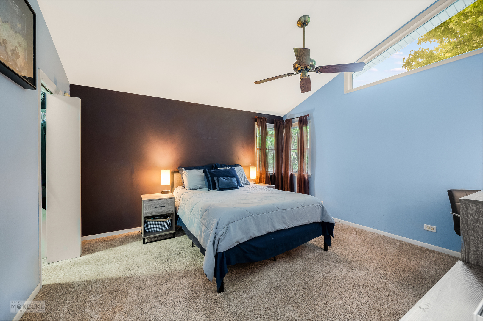 566 Ridge Avenue Elk Grove Village, IL 60007 - Photo 12 of 22 Gallery Image 12
