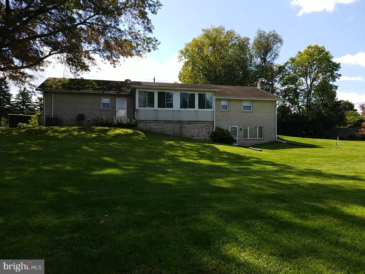 3967 Locust Grove Road Columbia, PA 17512 - Photo 3 of 22