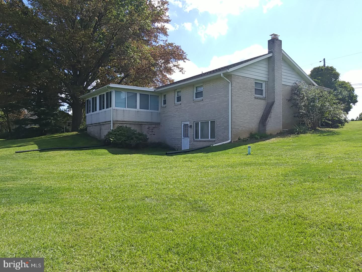 3967 Locust Grove Road Columbia, PA 17512 - Photo 4 of 22