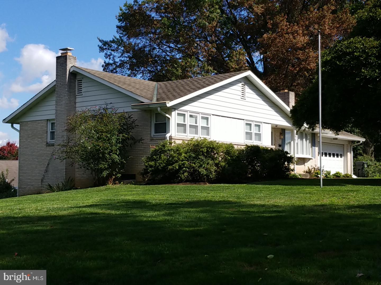 3967 Locust Grove Road Columbia, PA 17512 - Photo 5 of 22