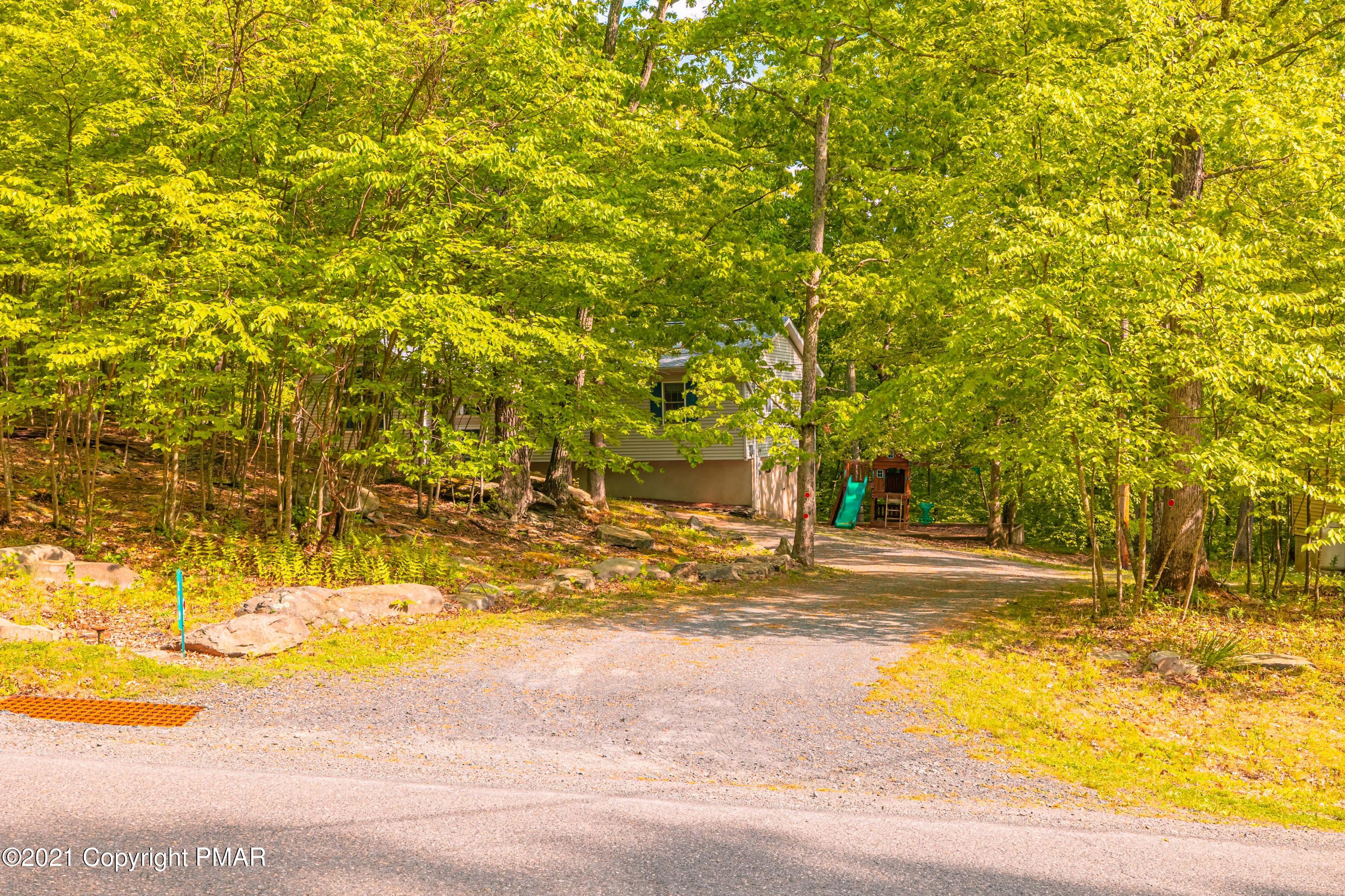 119 Canterbury Road Bushkill, PA 18324 - Photo 46 of 55 driveway