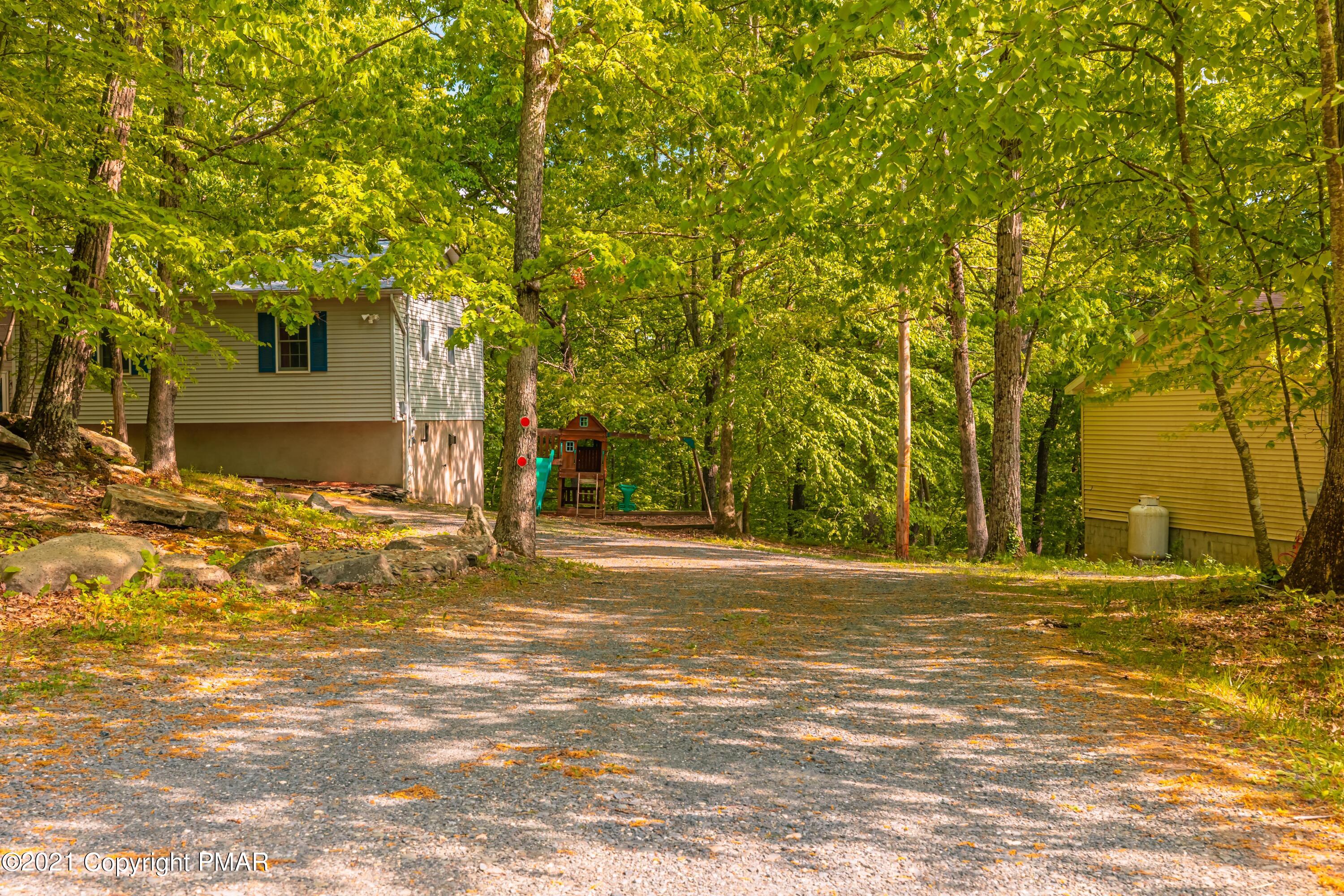 119 Canterbury Road Bushkill, PA 18324 - Photo 47 of 55 driveway