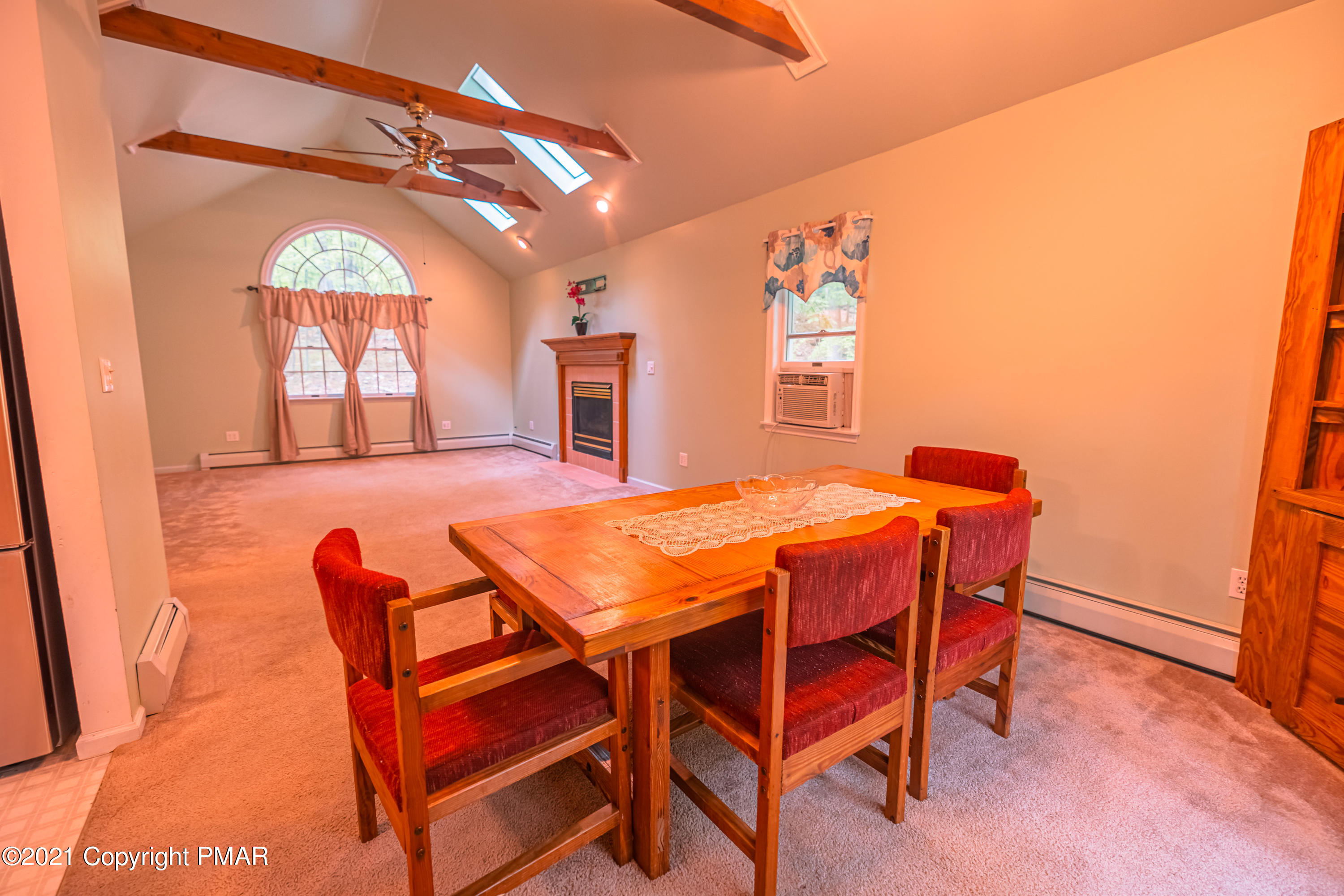 119 Canterbury Road Bushkill, PA 18324 - Photo 9 of 55 dining