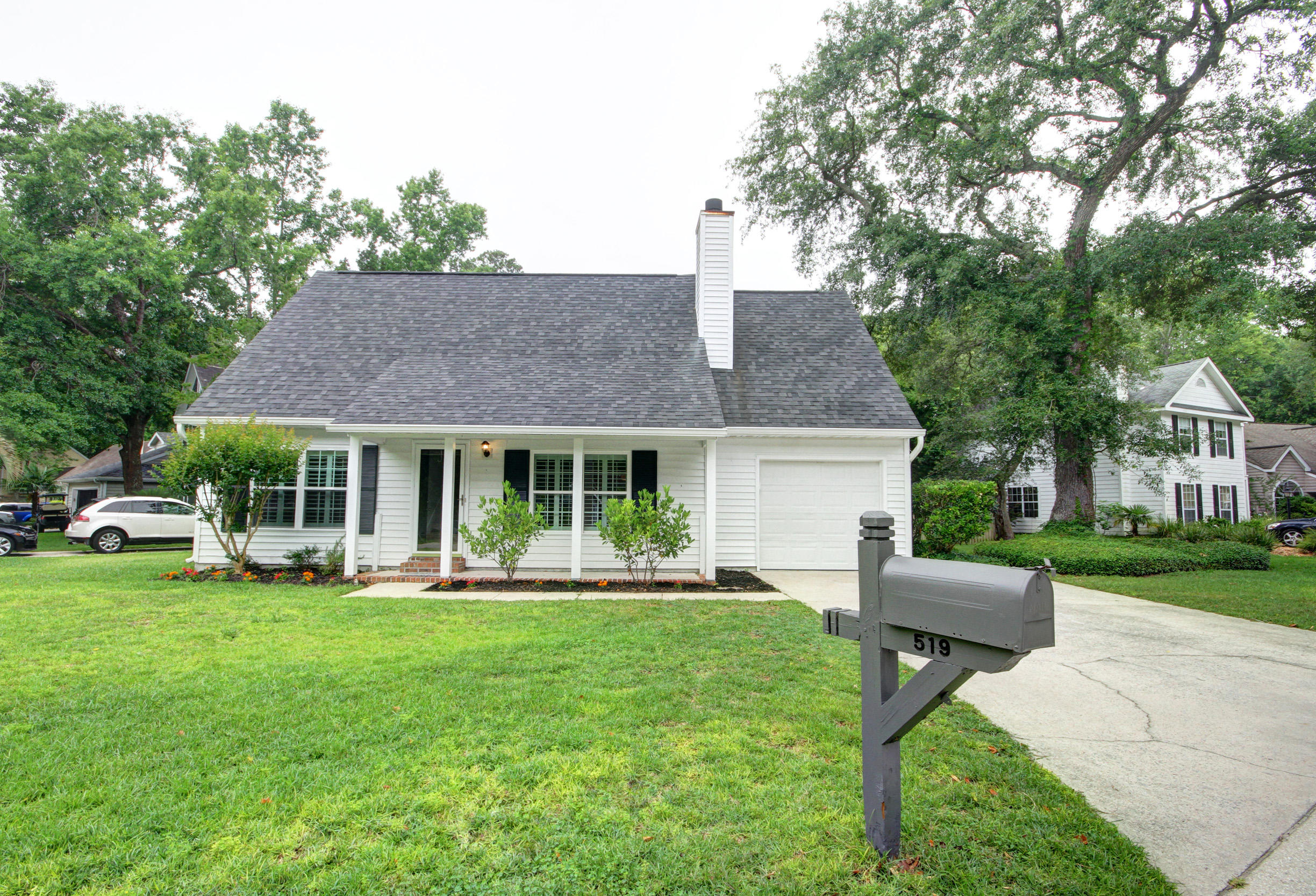 519 Castle Hall Road Mount Pleasant, SC 29464 - Photo 2 of 37 Curb Appeal