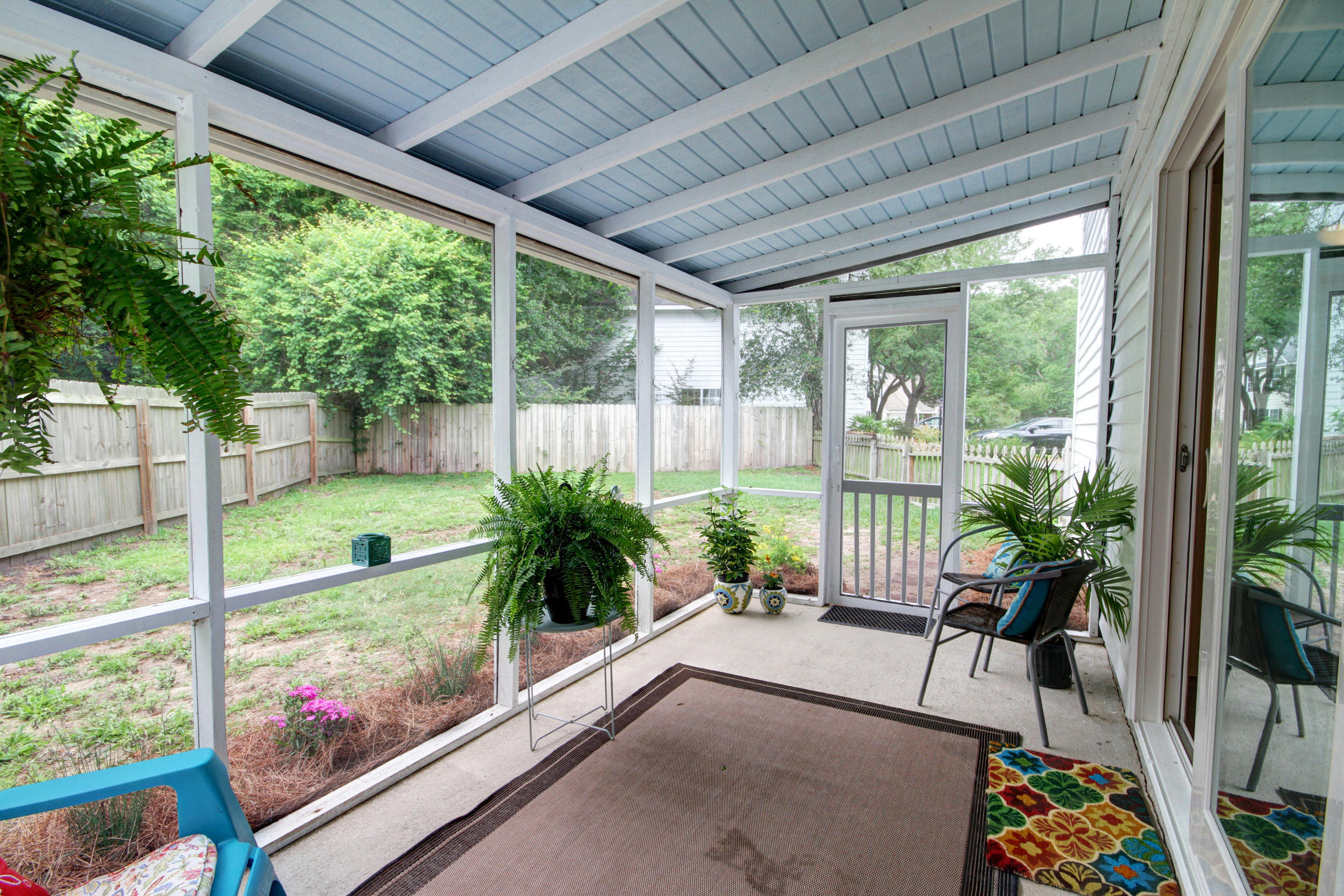 519 Castle Hall Road Mount Pleasant, SC 29464 - Photo 10 of 37 Great Screen Porch