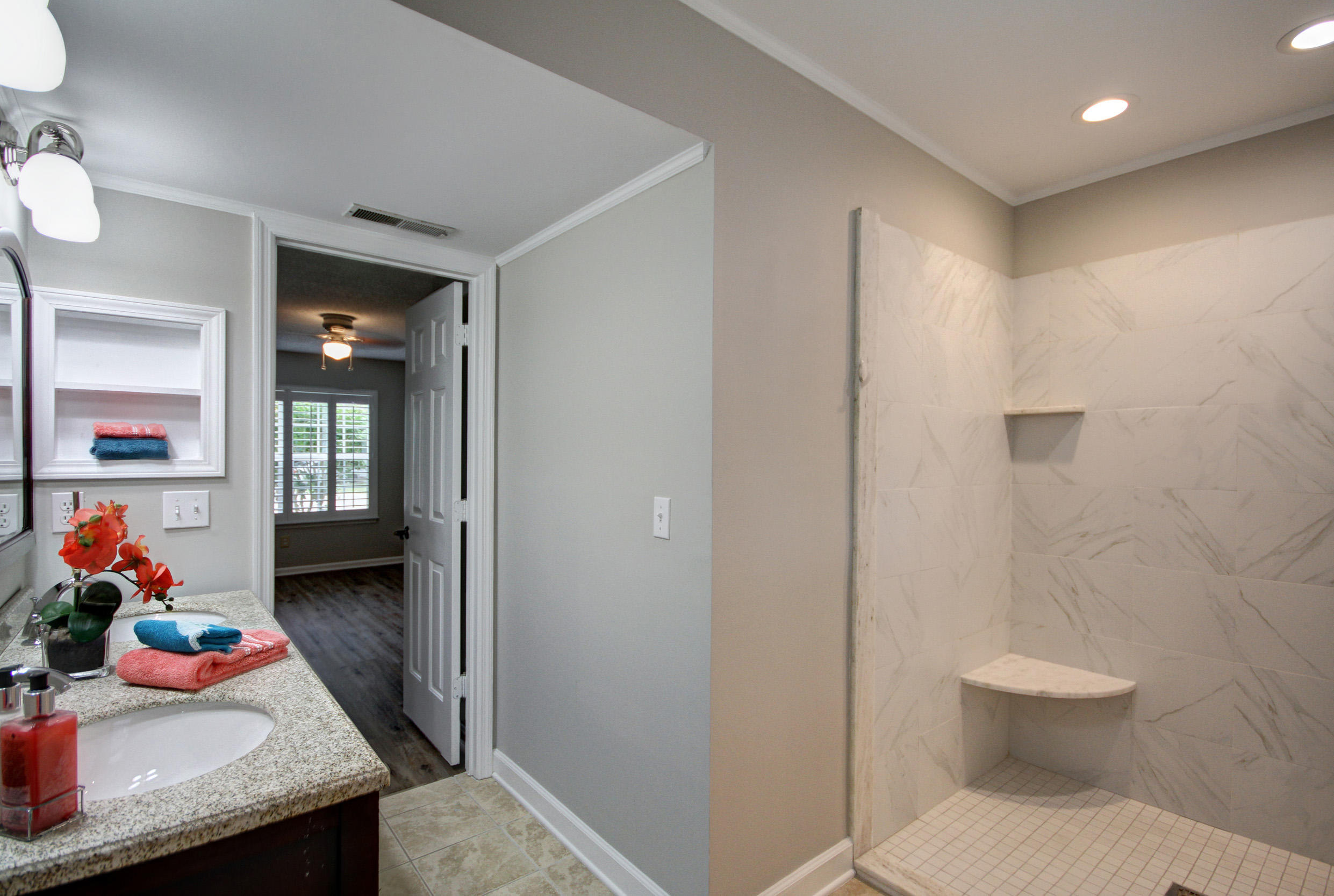 519 Castle Hall Road Mount Pleasant, SC 29464 - Photo 17 of 37 Master Bath