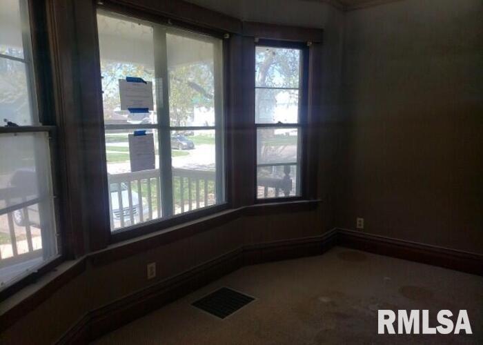 307 Baltimore Street Waterloo, IA 50701 - Photo 9 of 17 Gallery Image 9