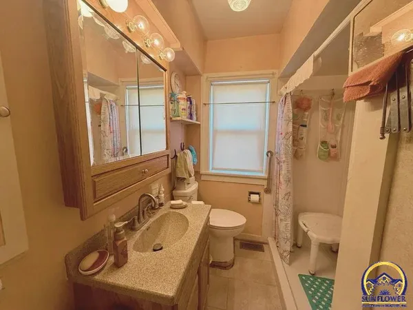 $126,000 | 503 North 6th Street, Hiawatha, KS 66434