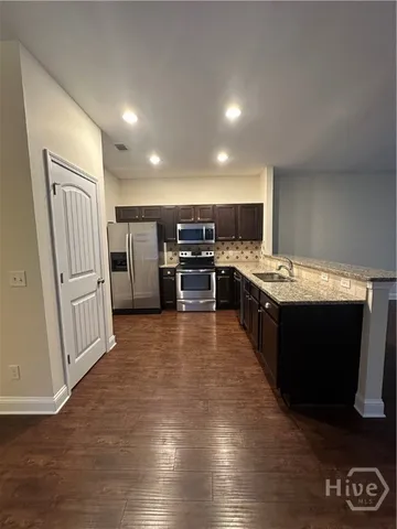 $1,950 | 300 Canyon Oak Loop, Richmond Hill, GA 31324