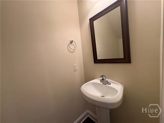 $1,950 | 300 Canyon Oak Loop, Richmond Hill, GA 31324