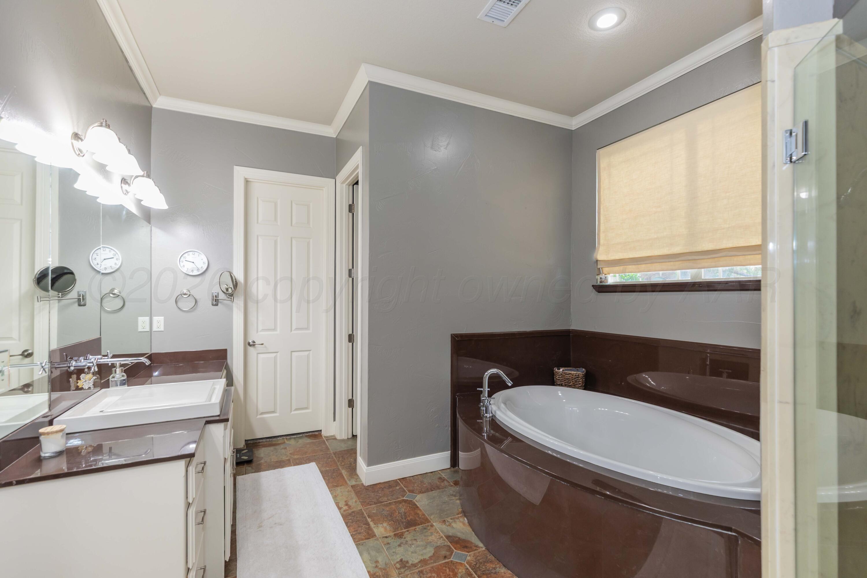 5 Portrush Court Amarillo, TX 79124 - Photo 21 of 46 PRIMARY BATH VIEW 4