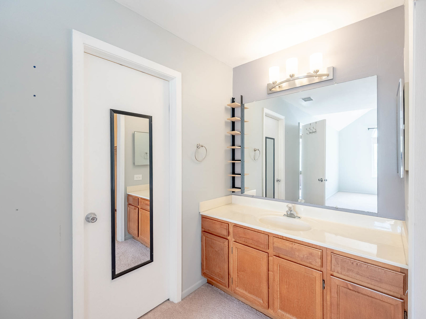 2214 Colorado Avenue, Unit 2214 Elgin, IL 60123 - Photo 8 of 12