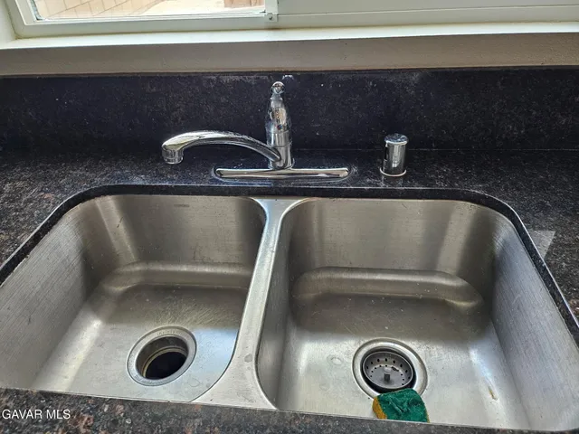 a close view of sink