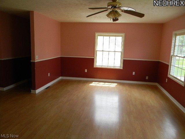 1507 Root Road Lorain, OH 44052 - Photo 11 of 21