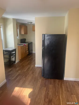 $1,600 | 81 Mechanic Street, Unit 2, Stonington, CT 06379