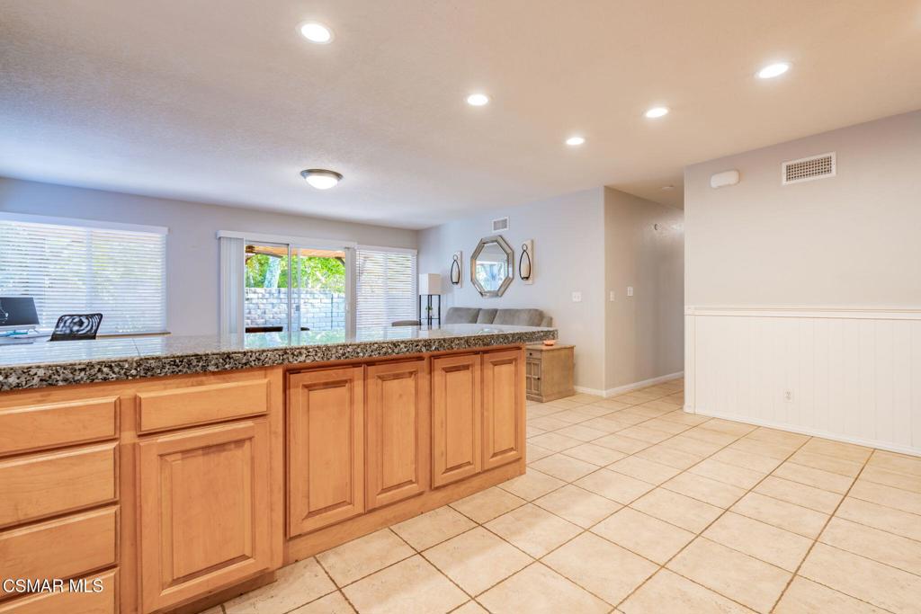 1816 Hillary Court Simi Valley, CA 93065 - Photo 17 of 58