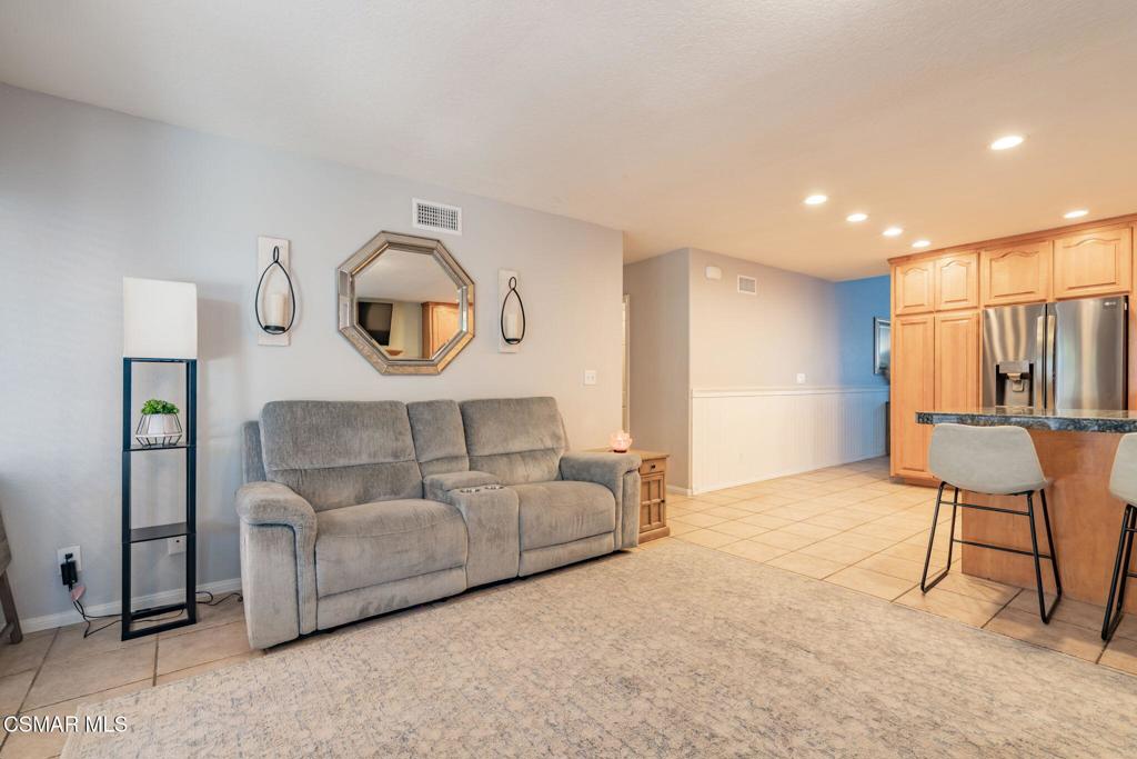 1816 Hillary Court Simi Valley, CA 93065 - Photo 23 of 58