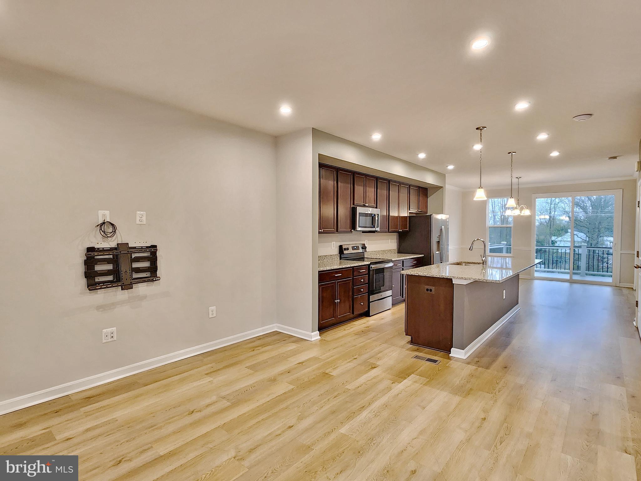 18259 Summit Pointe Drive Triangle, VA 22172 - Photo 5 of 36