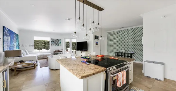 $19,900 | 1898 South Miami Avenue, Miami, FL 33129