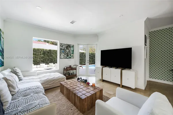 $19,900 | 1898 South Miami Avenue, Miami, FL 33129