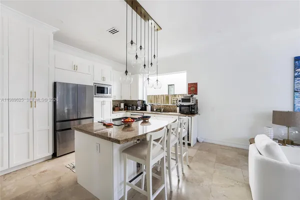 $19,900 | 1898 South Miami Avenue, Miami, FL 33129