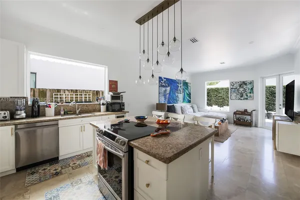 $19,900 | 1898 South Miami Avenue, Miami, FL 33129