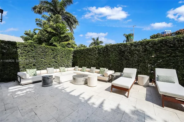 $19,900 | 1898 South Miami Avenue, Miami, FL 33129