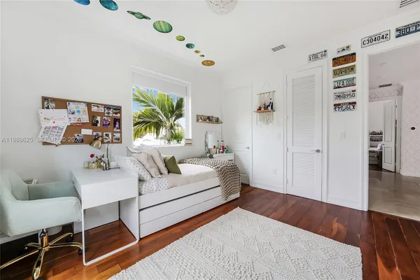 $19,900 | 1898 South Miami Avenue, Miami, FL 33129
