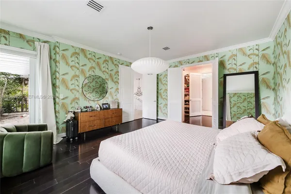 $19,900 | 1898 South Miami Avenue, Miami, FL 33129