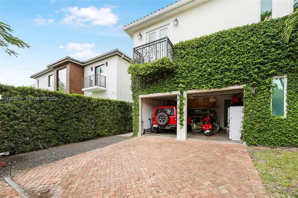 $19,900 | 1898 South Miami Avenue, Miami, FL 33129