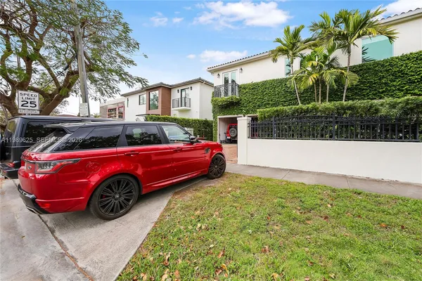 $19,900 | 1898 South Miami Avenue, Miami, FL 33129