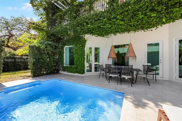 $19,900 | 1898 South Miami Avenue, Miami, FL 33129