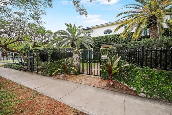 $19,900 | 1898 South Miami Avenue, Miami, FL 33129