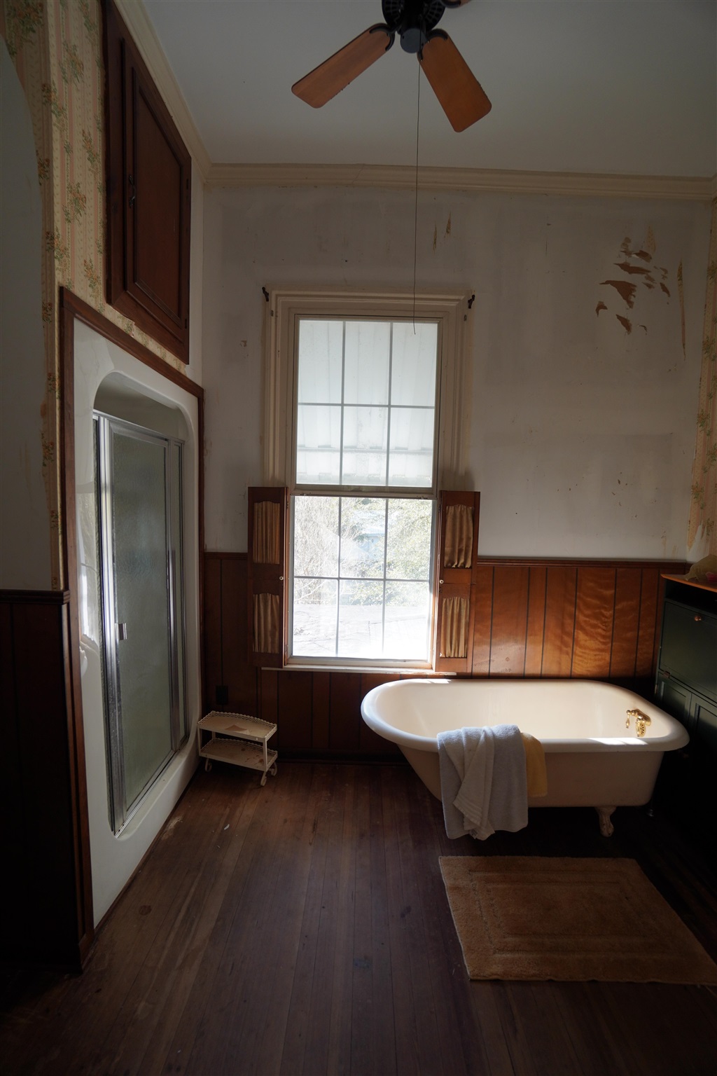 6872 Henderson Drive Bagdad, FL 32583 - Photo 15 of 44 Upstairs Master Bath