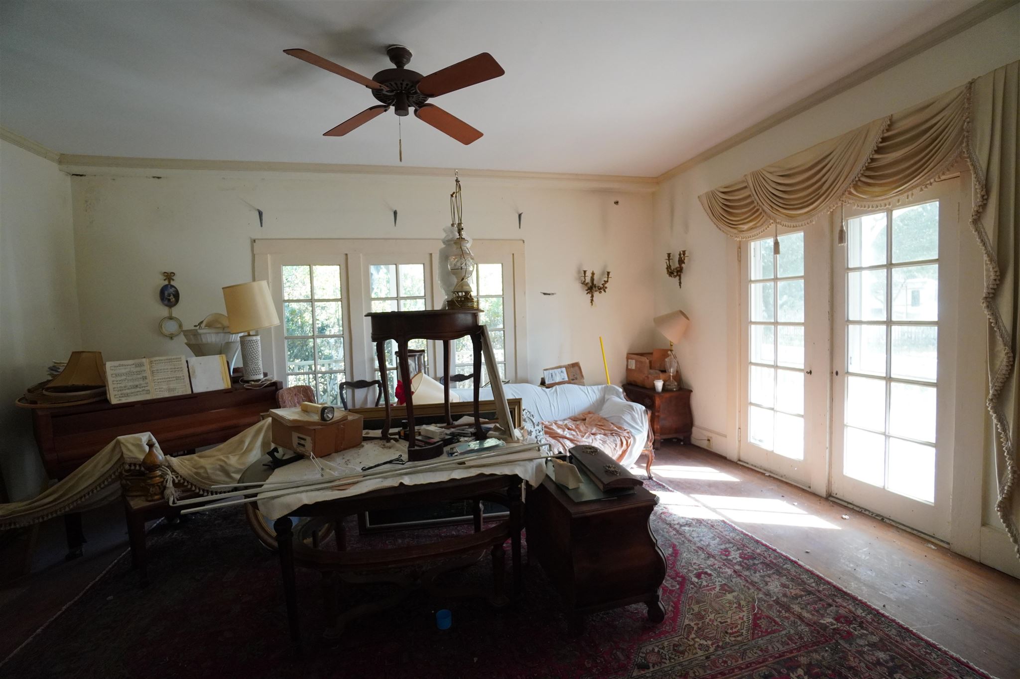 6872 Henderson Drive Bagdad, FL 32583 - Photo 6 of 44 Living Room