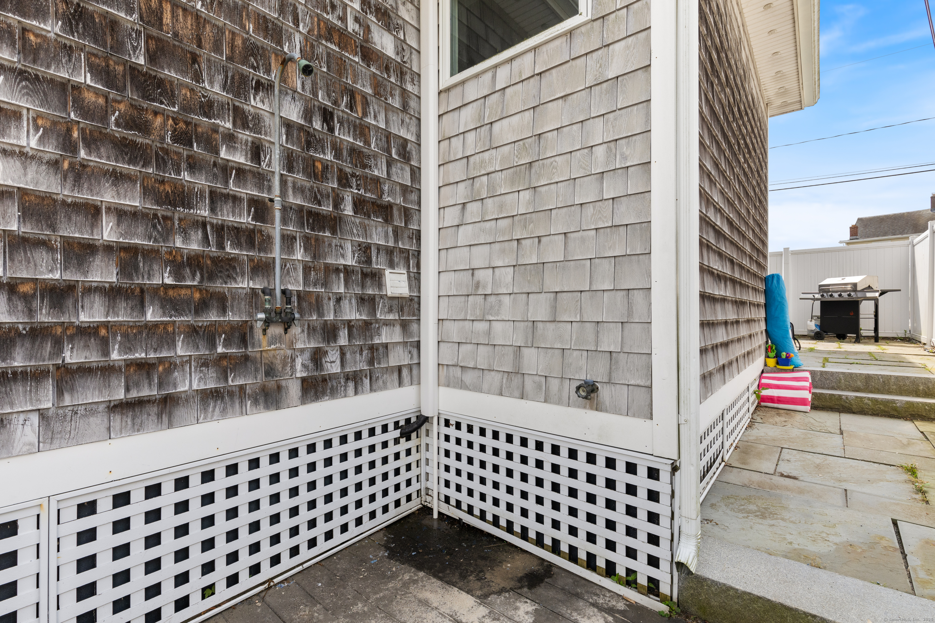 176 Shore Road Clinton, CT 06413 - Photo 23 of 40